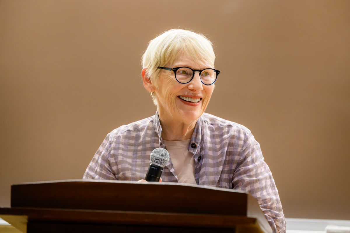 Sally Wolf ’80 introduces Professor Margaret Burnham