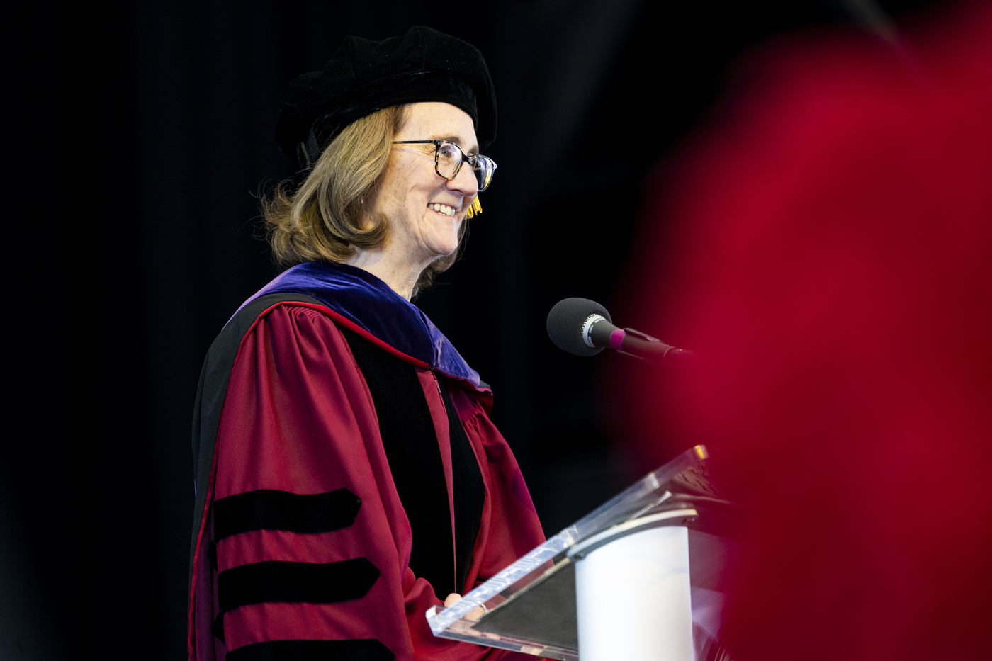 Amid ‘profound challenges,’ Lois Dehls Cornell ’86 tells School of Law graduates to find their ‘True North’